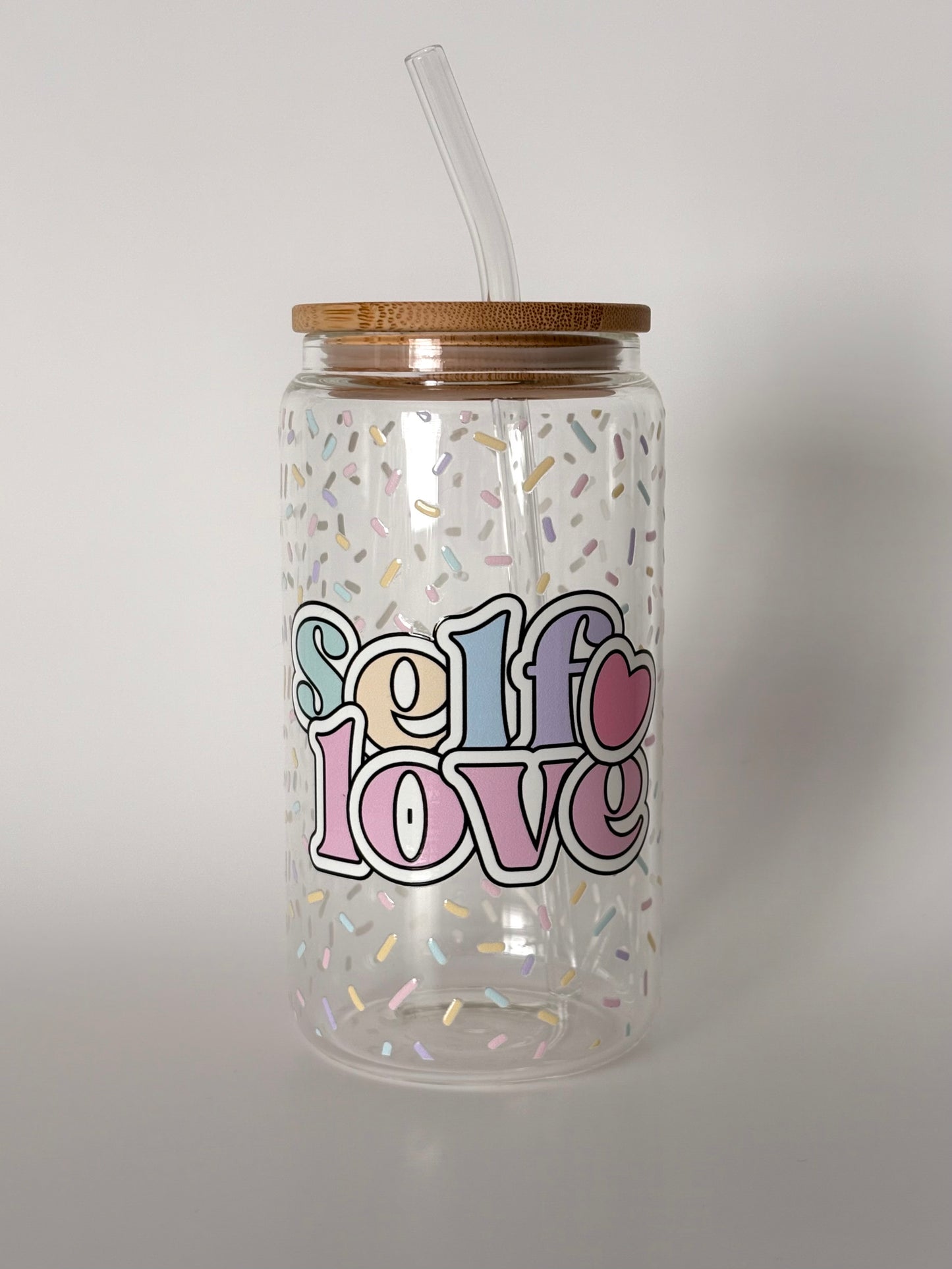 Tumbler en verre avec couvercle et paille (16 oz) - Amour propre 💛