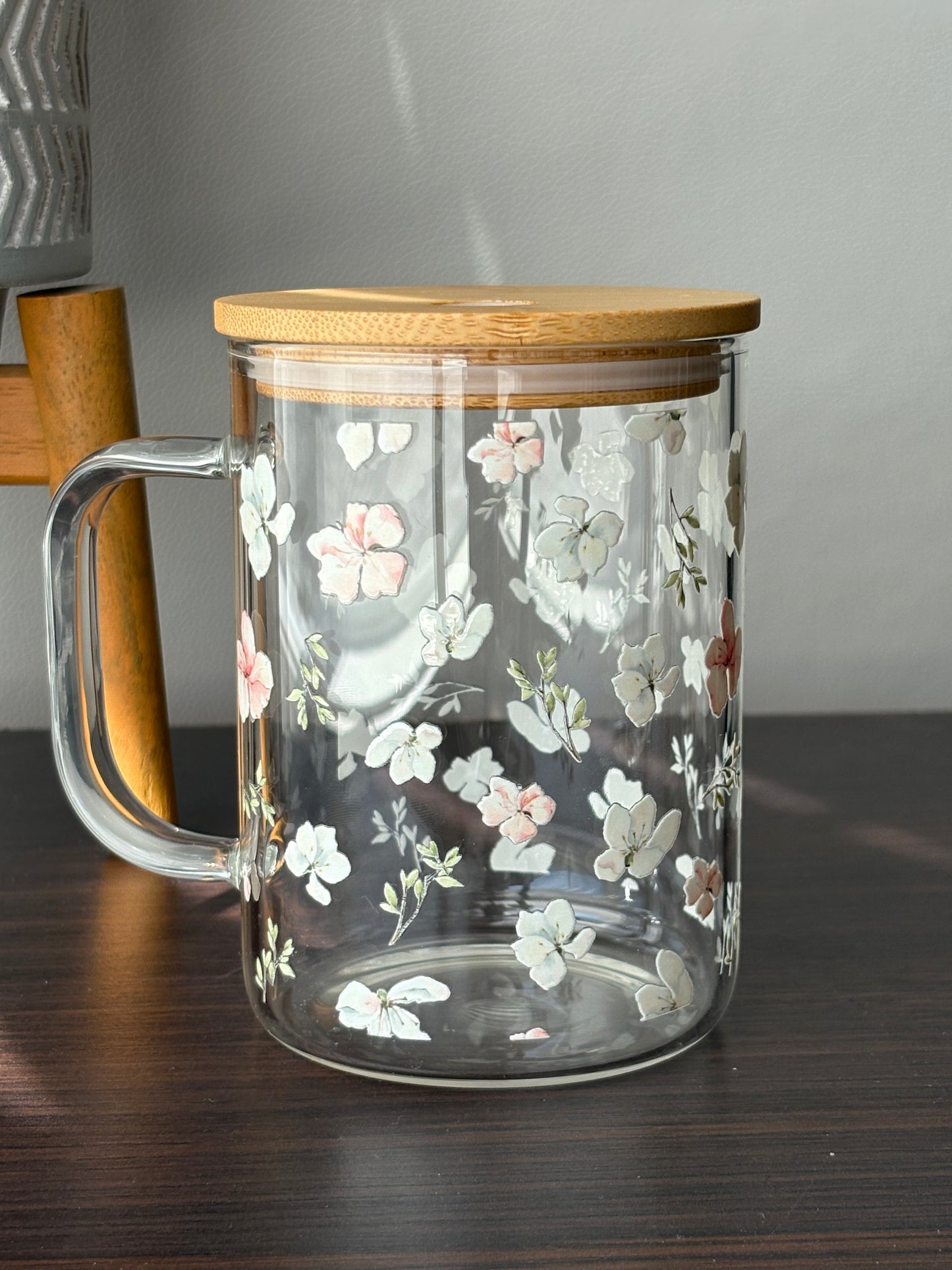 Tasse en verre avec couvercle et paille (17 oz) - Douceur de printemps 🌼🌿💛