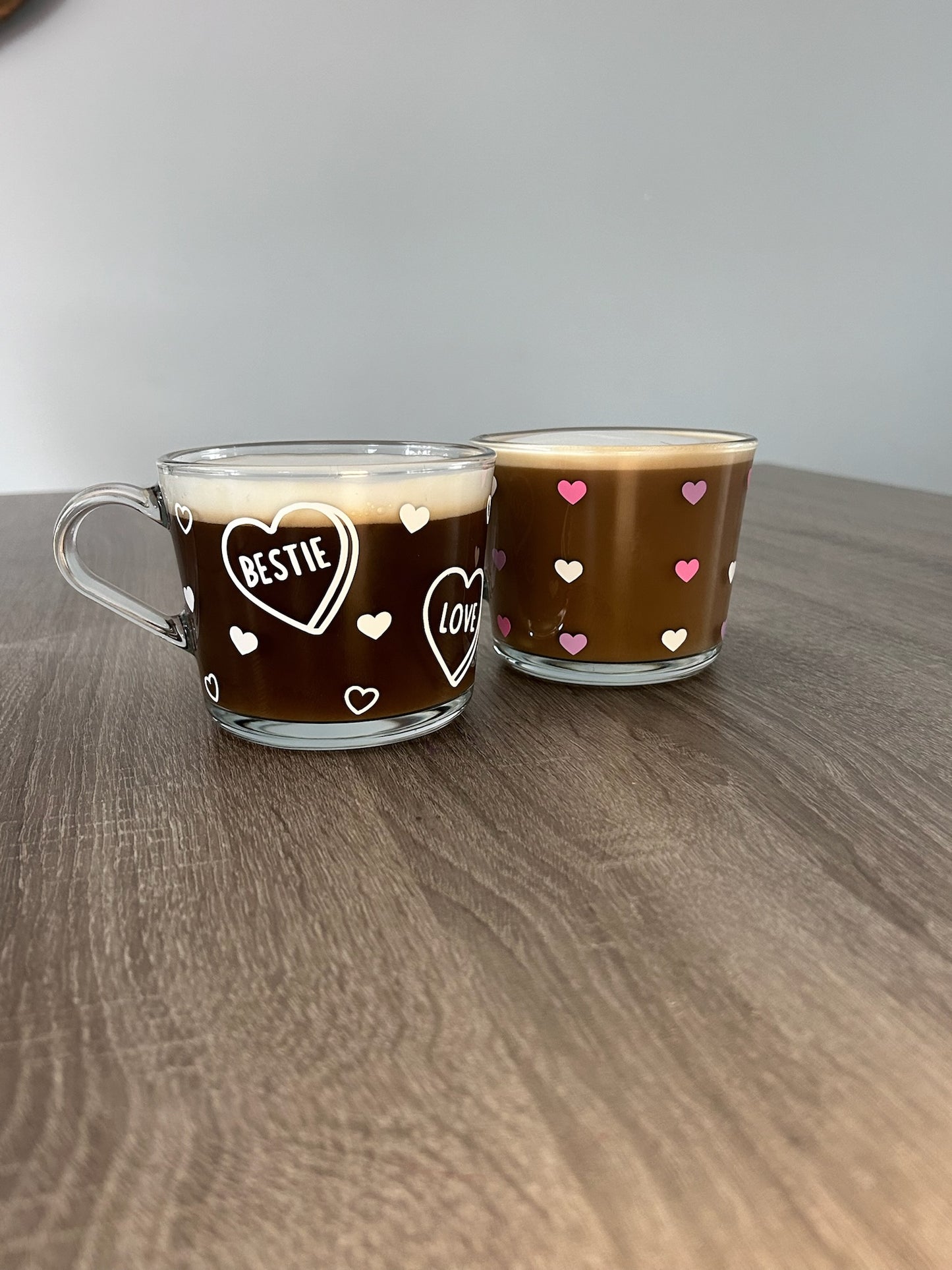 Tasse en verre (12 oz) - Petits coeurs 🤍