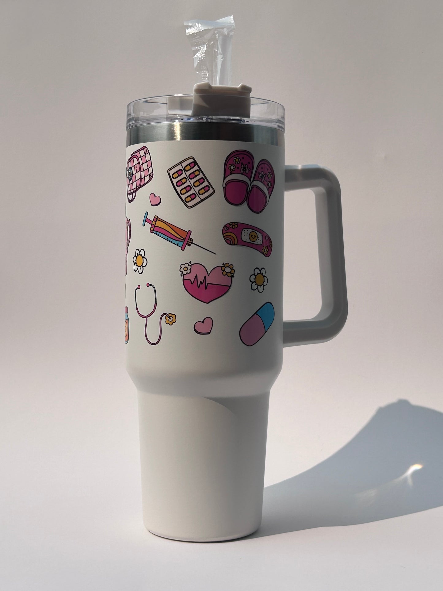 Tumbler isotherme blanc avec couvercle et paille (40 oz) - Nurse life 👩‍⚕️🩺