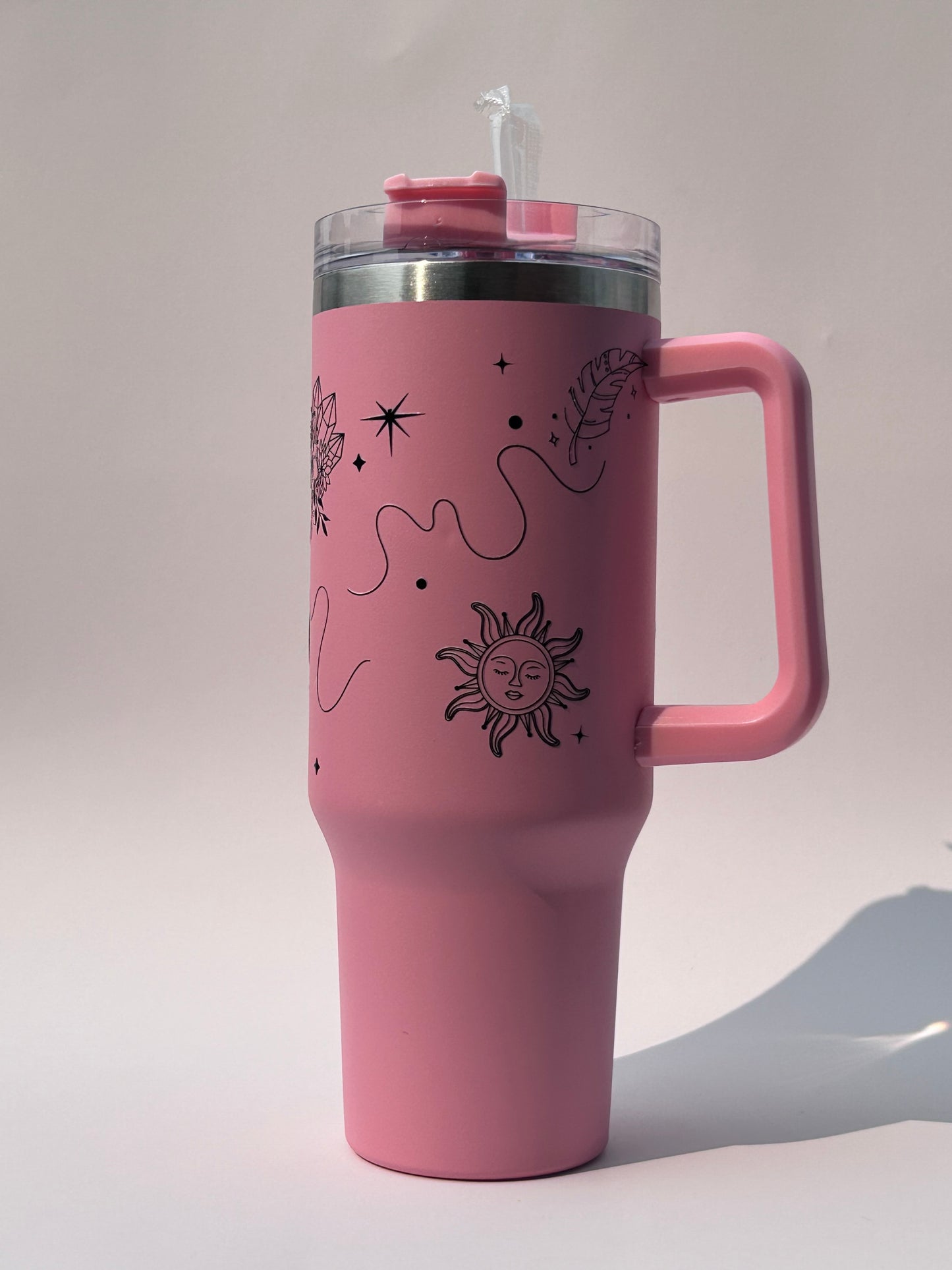 Tumbler isotherme rose avec couvercle et paille (40 oz) - Make it happen ✨