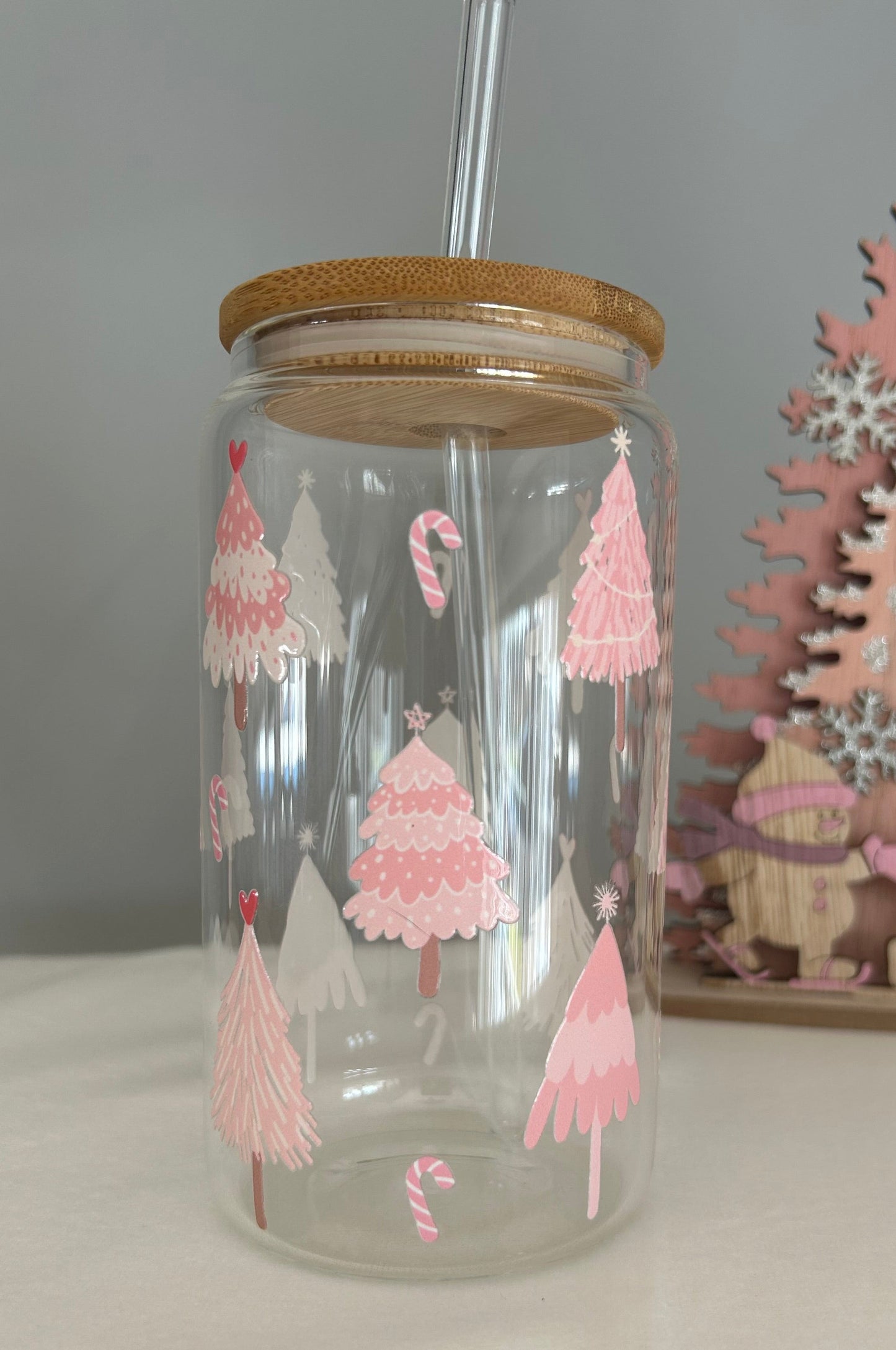 Tumbler en verre avec couvercle et paille (16 oz) - Sapins rose 🌲🩷