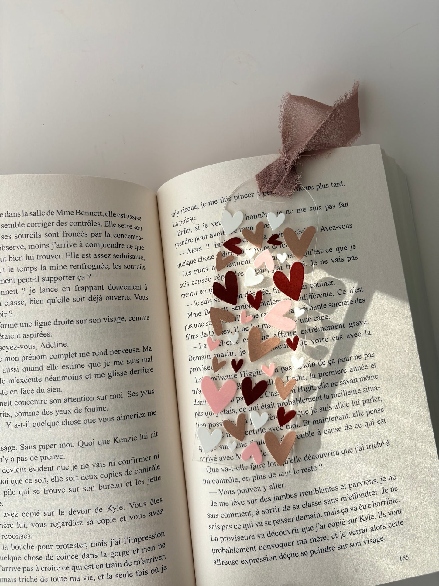 Signet en acrylique - Pluie de coeur