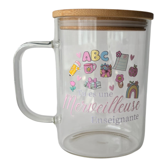 Tasse en verre avec couvercle et paille (17 oz) - Merveilleuse enseignante