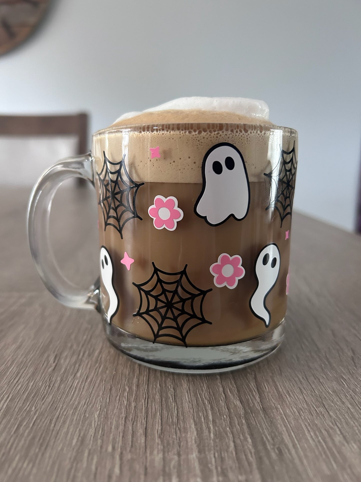 Tasse en verre avec couvercle et paille (17 oz) - Fantômes & toiles d'araignée 🕷