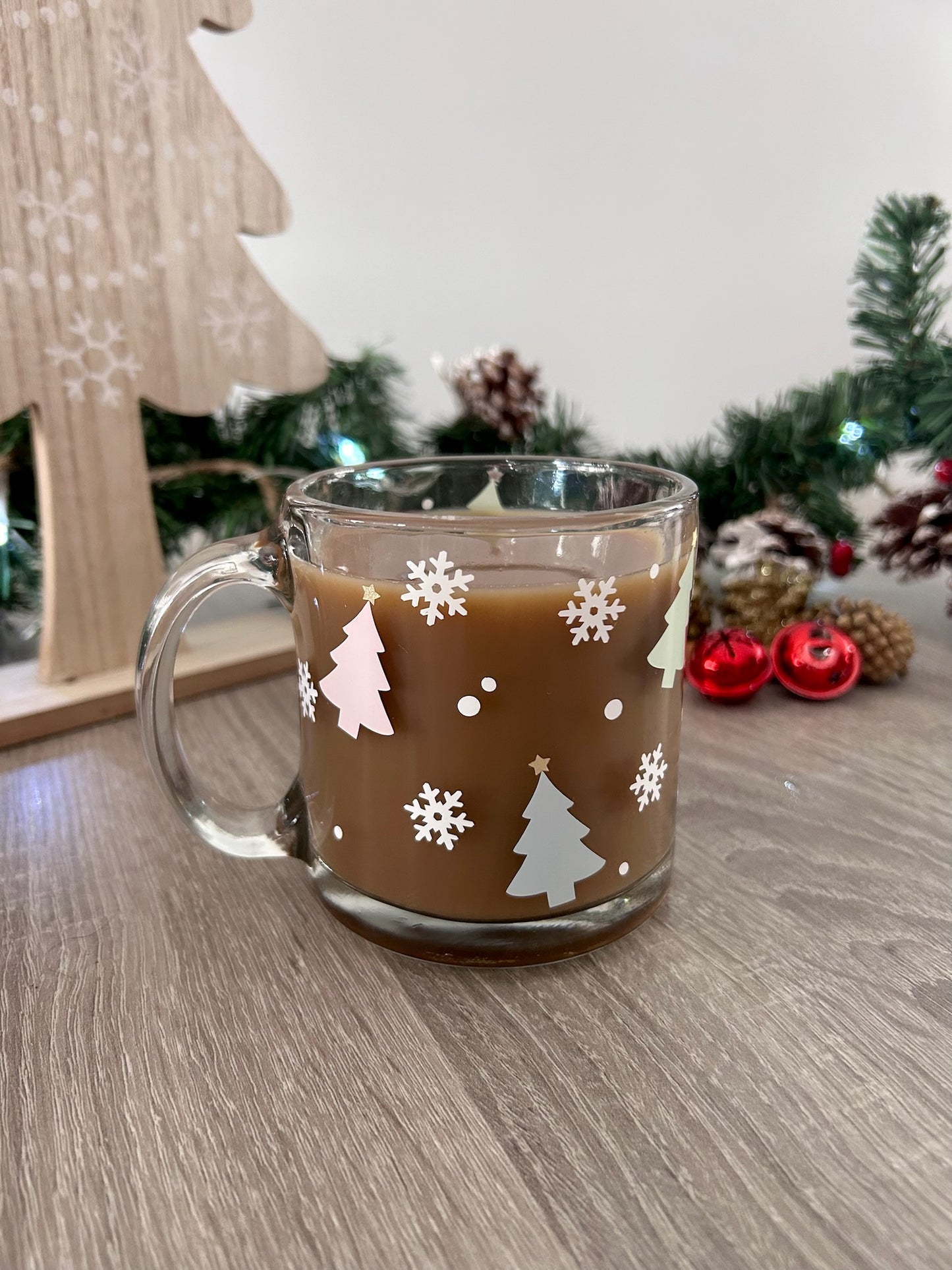 Tasse en verre avec couvercle et paille (17 oz) - Sapins & flocons 🌲❄️