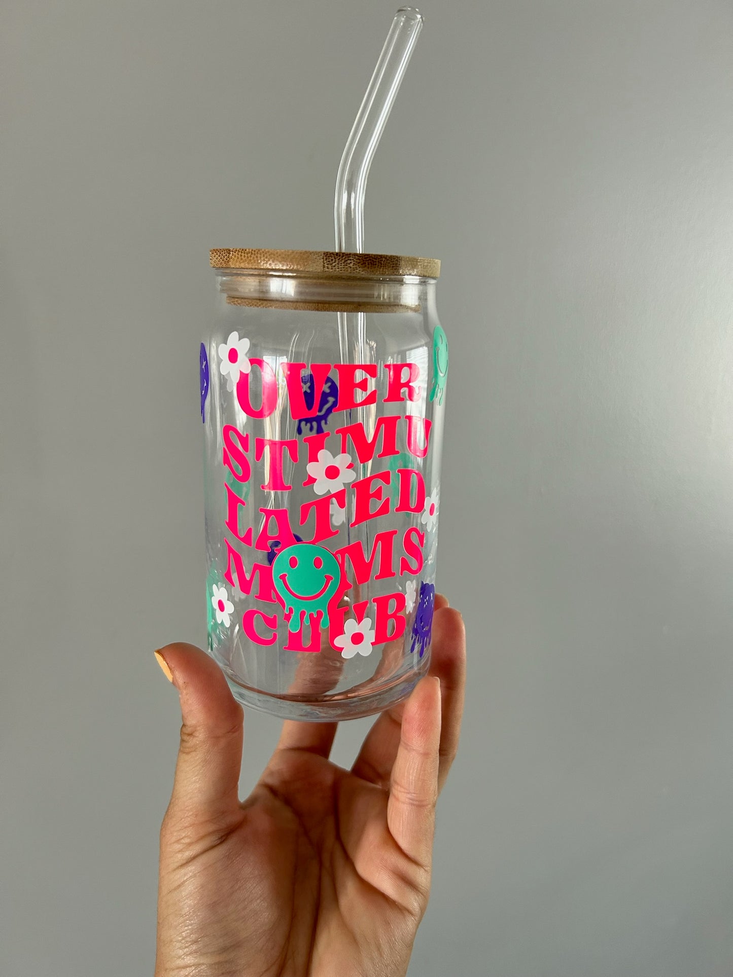 Tumbler en verre avec couvercle et paille (16 oz) - Overstimulated moms club 🙂